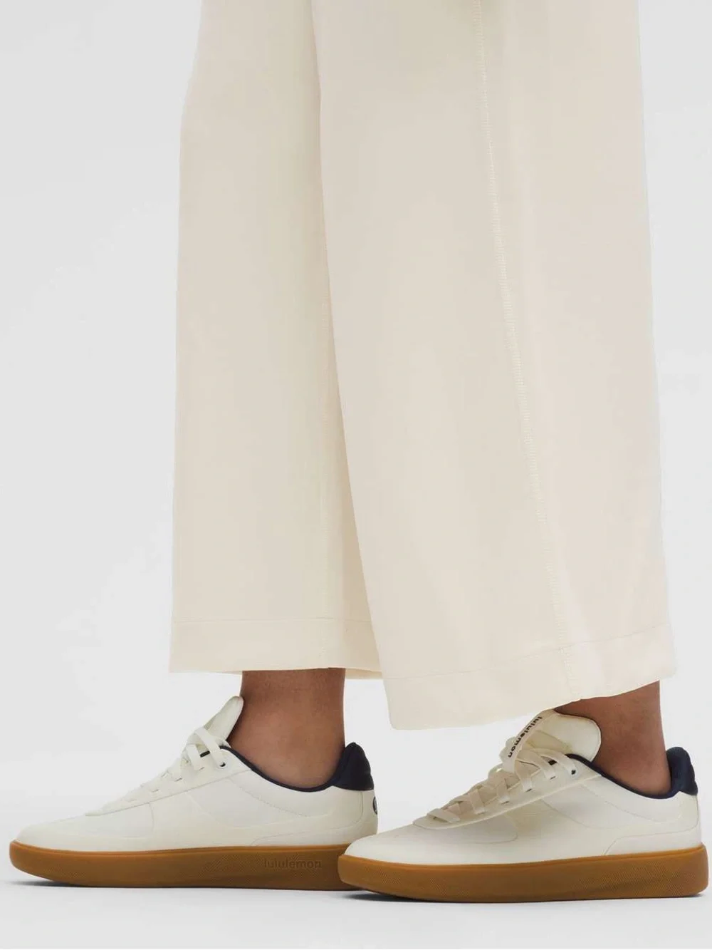 lululemon Softstreme High-Rise Wide-Leg Cropped Pant Sz L Light Ivory